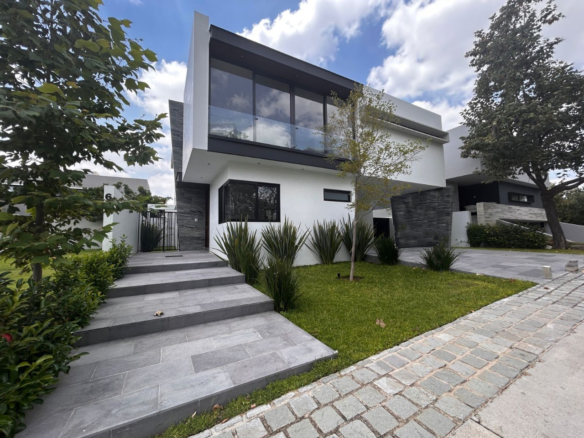 residencia de lujo en valle real