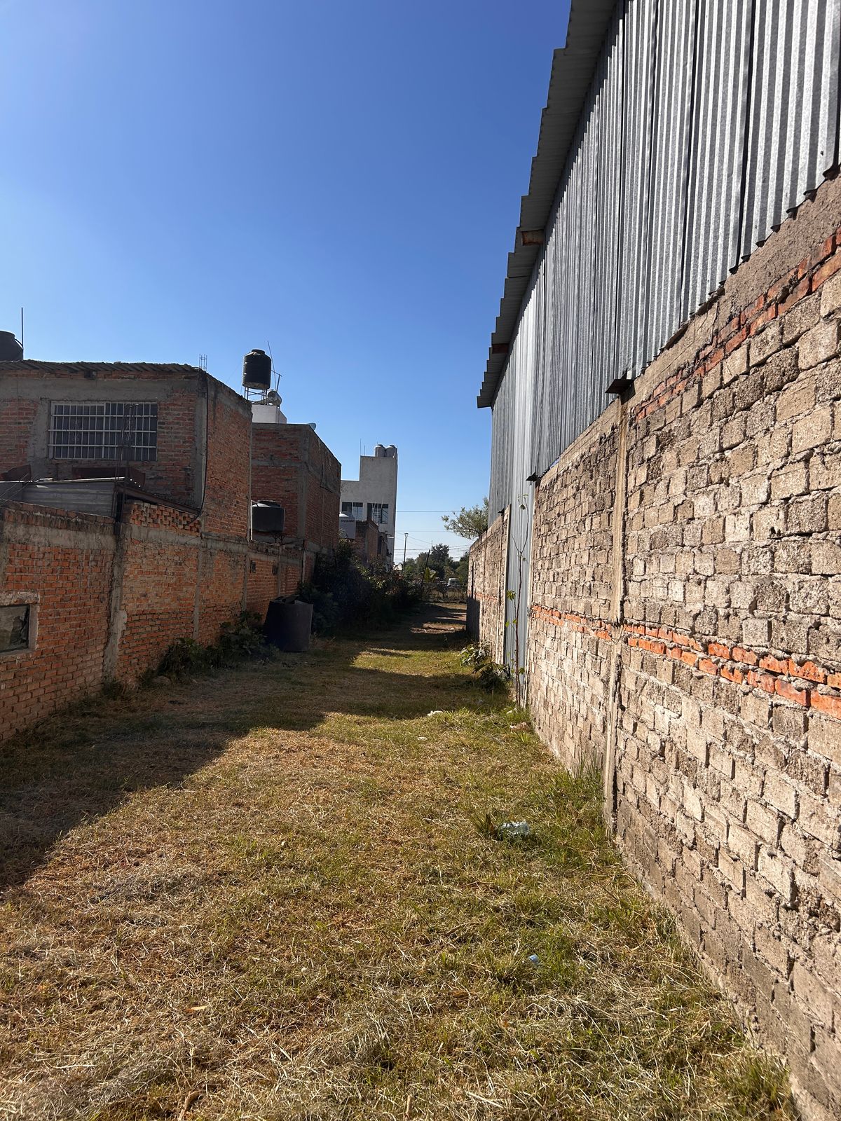 terreno-bodega en venta cerca de aeropuerto GDL