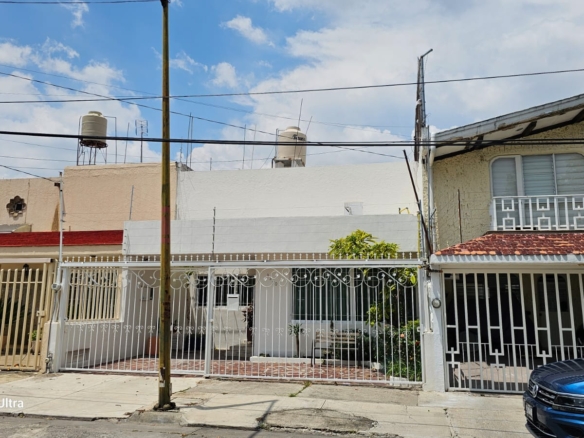 casa en venta Jardines de los Arcos GDL