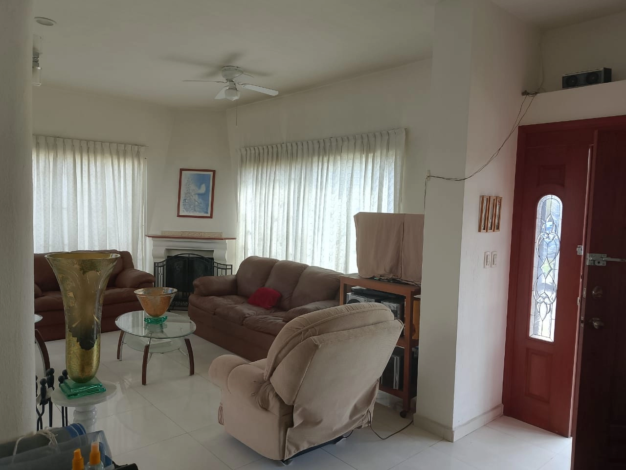 Casa en venta en Nueva Galicia Residencial, Tlajomulco de Zúñiga, dentro de coto con seguridad, alberca y amenidades. Bienes raíces Guadalajara. Casa en venta en Nueva Galicia Residencial, Tlajomulco de Zúñiga, dentro de coto con seguridad, alberca y amenidades. Bienes raíces Guadalajara.