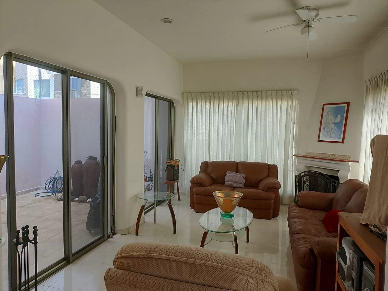 Casa en venta en Nueva Galicia Residencial, Tlajomulco de Zúñiga, dentro de coto con seguridad, alberca y amenidades. Bienes raíces Guadalajara. Casa en venta en Nueva Galicia Residencial, Tlajomulco de Zúñiga, dentro de coto con seguridad, alberca y amenidades. Bienes raíces Guadalajara.