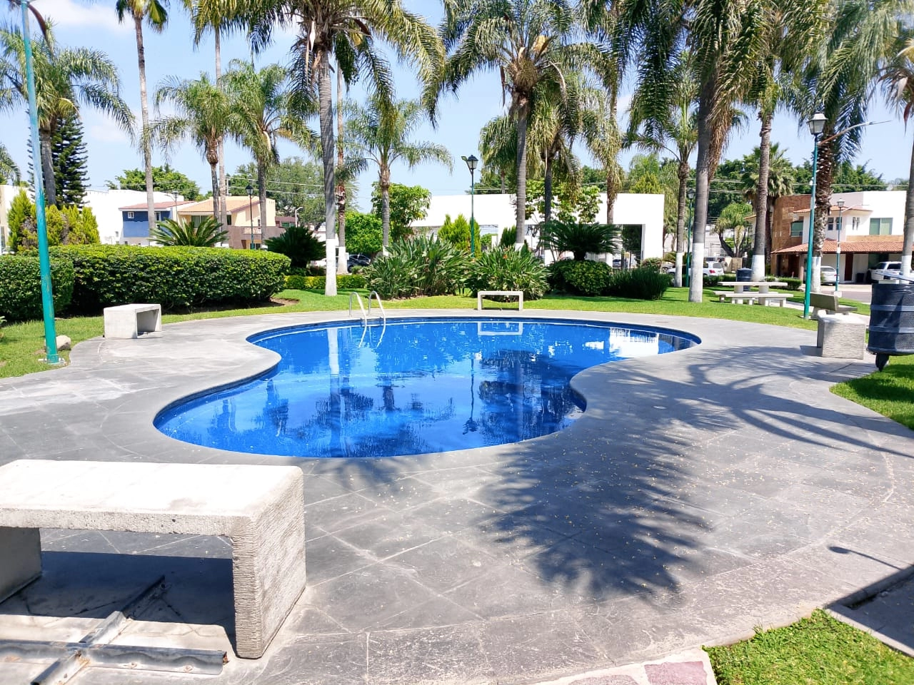 Casa en venta en Nueva Galicia Residencial, Tlajomulco de Zúñiga, dentro de coto con seguridad, alberca y amenidades. Bienes raíces Guadalajara. Casa en venta en Nueva Galicia Residencial, Tlajomulco de Zúñiga, dentro de coto con seguridad, alberca y amenidades. Bienes raíces Guadalajara.