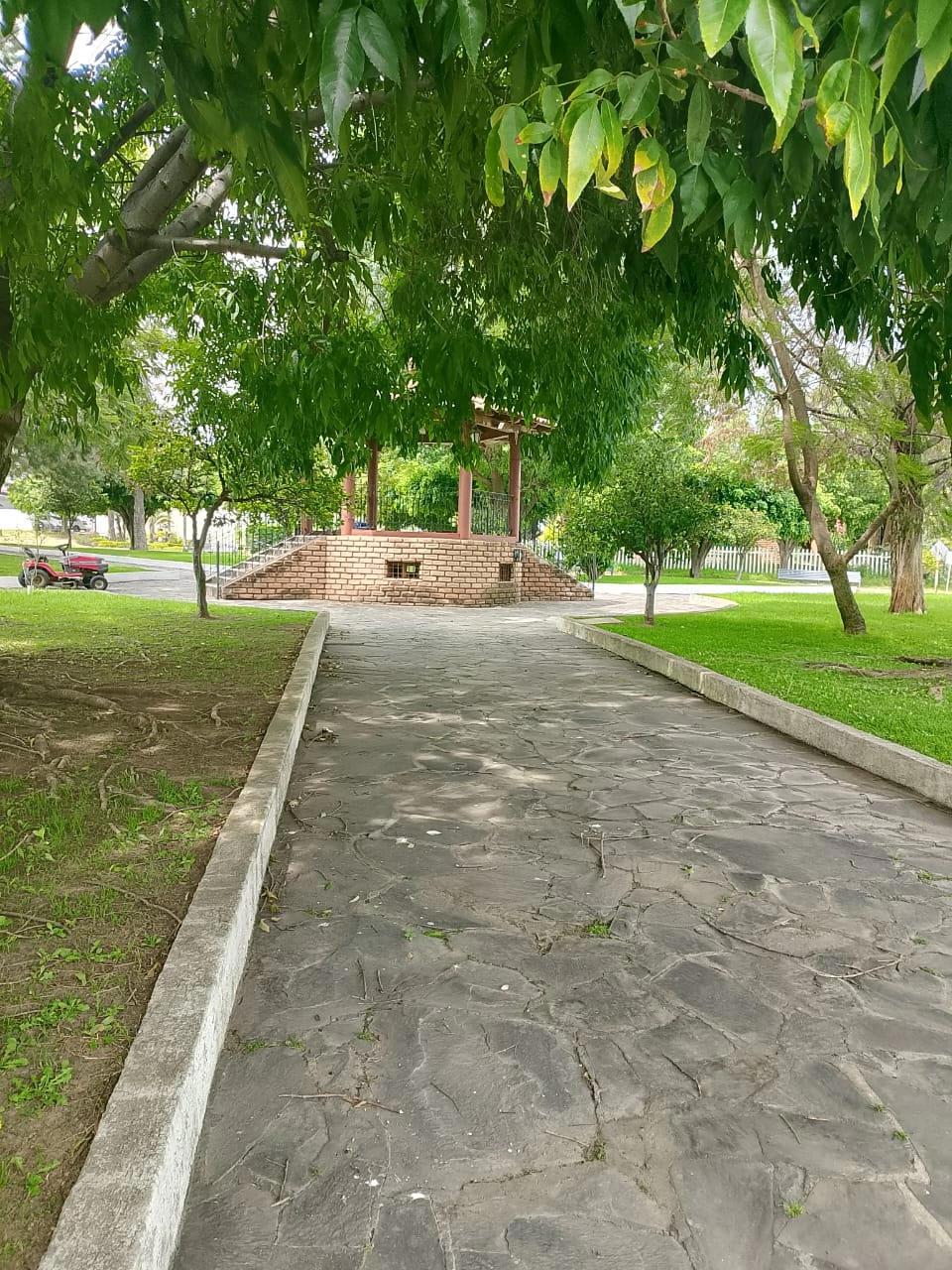 fraccionamiento-colinas-de-santa-anita-tlajomulco 1 Vista del fraccionamiento Colinas de Santa Anita en Tlajomulco de Zúñiga, zona residencial tranquila cerca de Guadalajara.