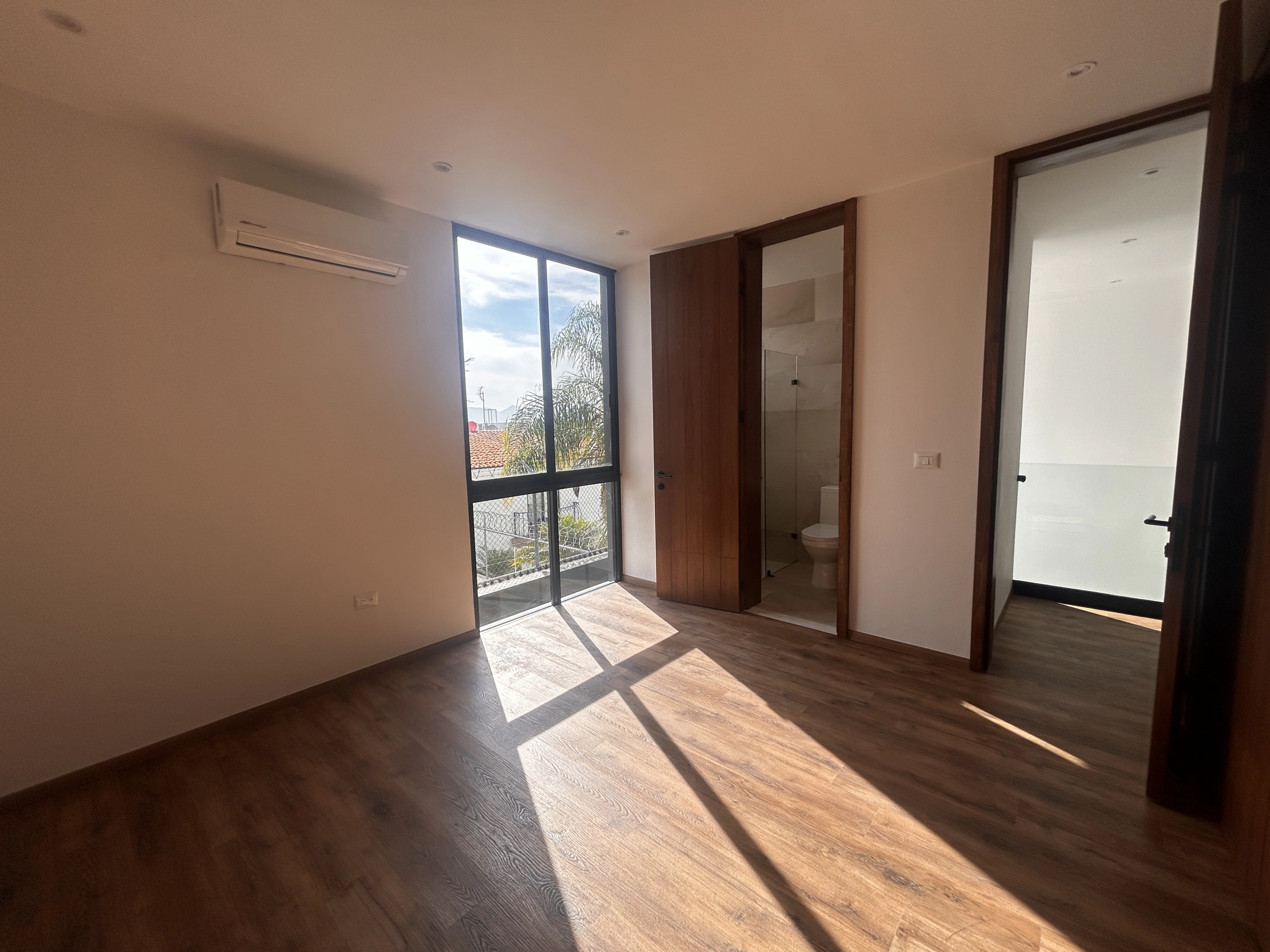 Recámara secundaria en casa en venta en El Edén Residencial Guadalajara